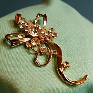 Gold Floral Ribbon Crystal Clusters Pendant Only